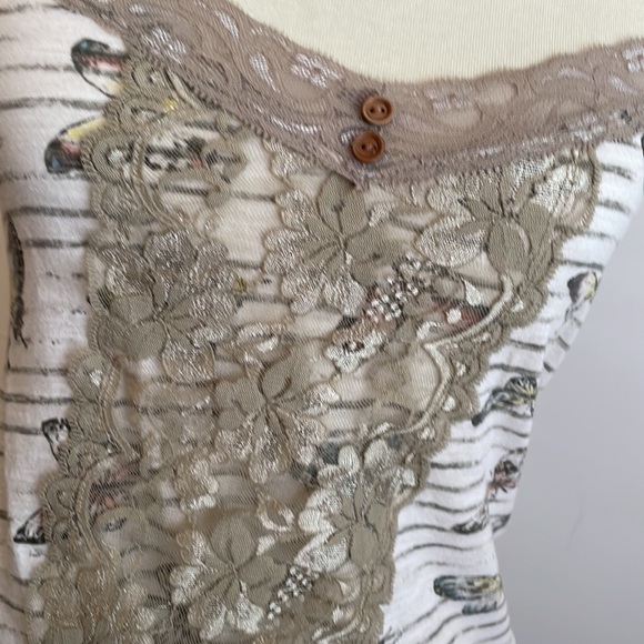 REWIND Size Small Tank Lace and‎ Butterflies - Picture 7 of 9